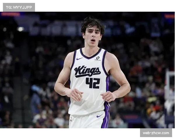 国王次轮秀雷诺场均11.9分7.3篮板,成新秀最大黑马展现即战力 国王次轮秀雷诺场均11.9分7.3篮板,成新秀最大黑马展现即战力